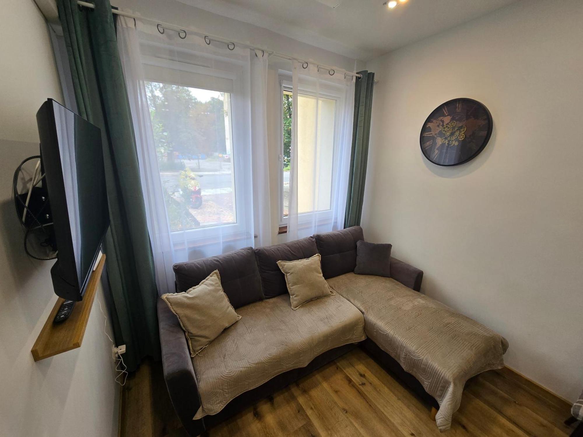 Ferienwohnung Dzialkowa Legnica Exterior foto